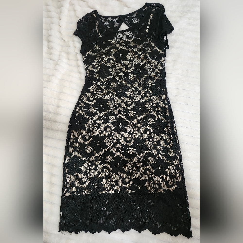 Almost Famouse Black Floral Lace Dress